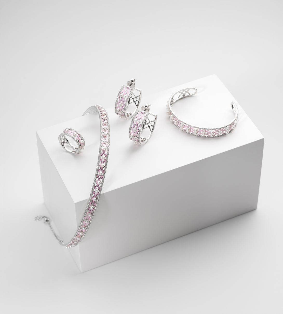 Pink jewelry | Al Fardan Jewellery